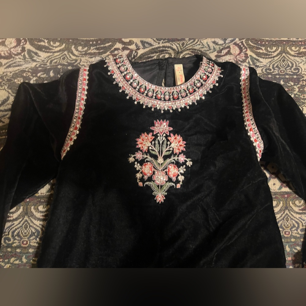 Black pink velvet dress